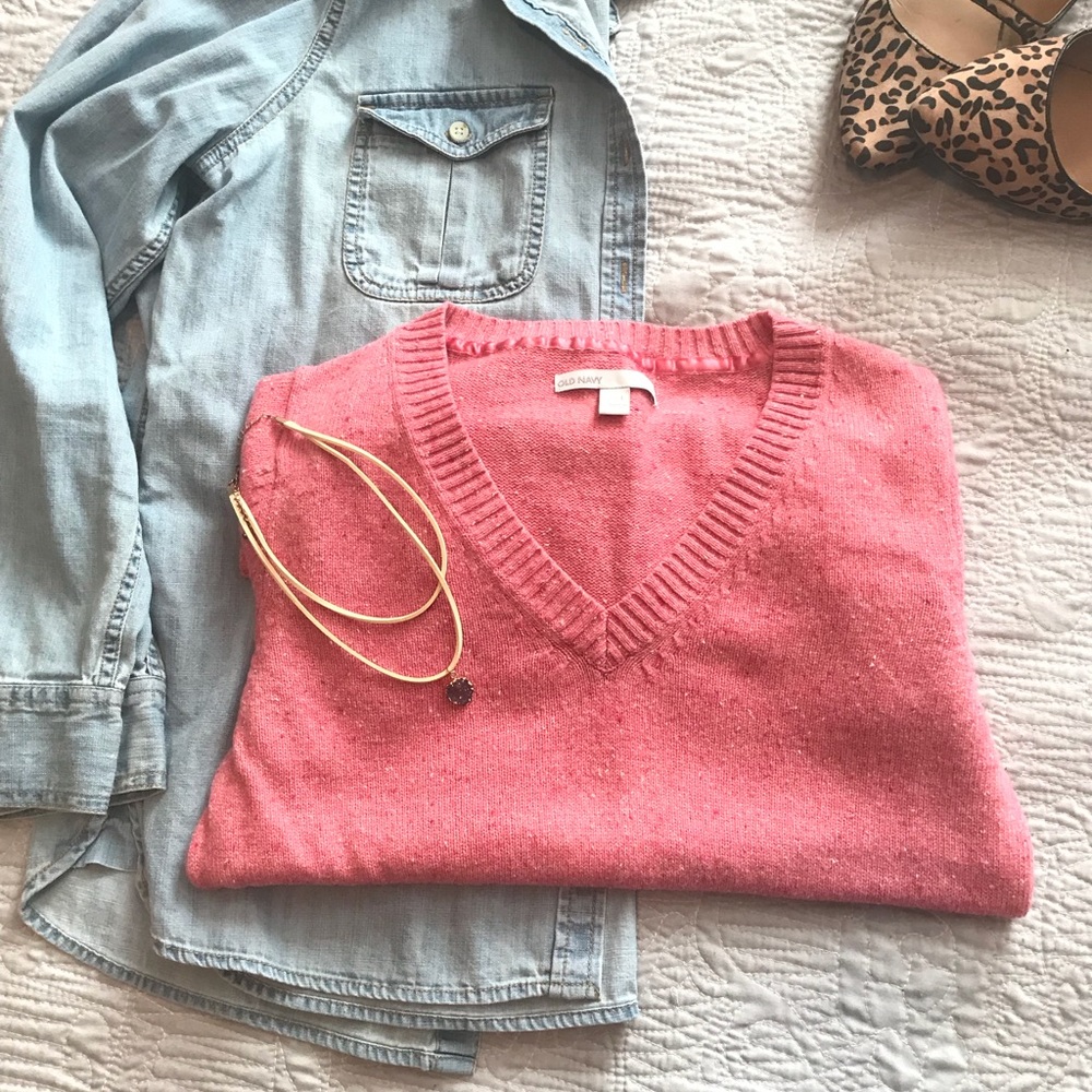 Old Navy V-Neck sweater pink